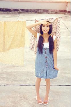  女孩屋顶晾衣失踪 (图) 离家出走?被人劫走?疑点