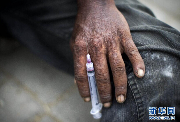 犯人被患艾滋病 与艾滋犯人同吃同住险被传染