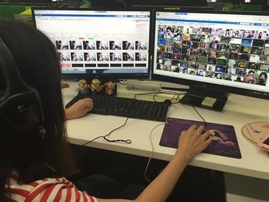  女主播不许吃香蕉  直播不能用干、毛、湿、吃