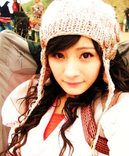 武大校花清纯不再 黄灿灿似大妈:校花们现状大