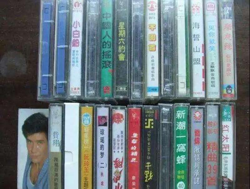 60、70、80、90年代大学生,开学 大三件 都有