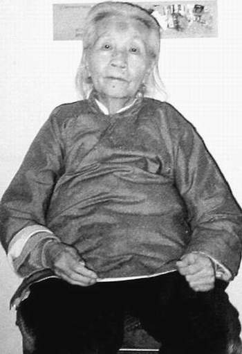 南方网:河北香河一老人死后十年躺在自家床上