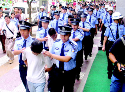 揭密西安打手黑市:只要给钱 让打谁就打谁:南