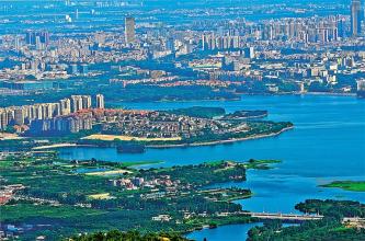 2016年东莞8镇GDP破300亿元