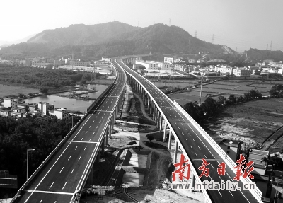 以覆盖粤东西北为重点,以高速公路和高快速铁