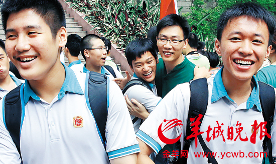 广州中考三天鏖战结束 11.3万毕业生解放