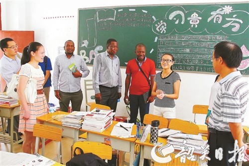 莫桑比克新闻代表团到新丰采风交流