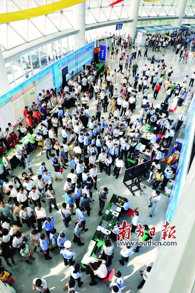 惠州 企业服务月 启动:32单位 摆摊 答疑