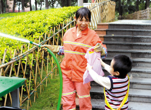 点滴关爱送给城市<em>美容师</em> <em>佛山</em>新闻 南方<em>网</em>