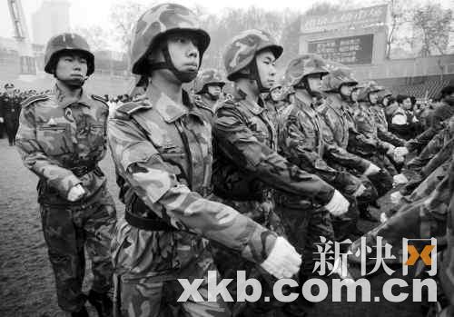 提前批二本院校昨投档 海关国防生报考大热 广