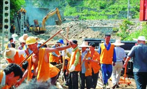 龙山县有多少人口_龙山县 扶贫易地搬迁工地国庆不休假