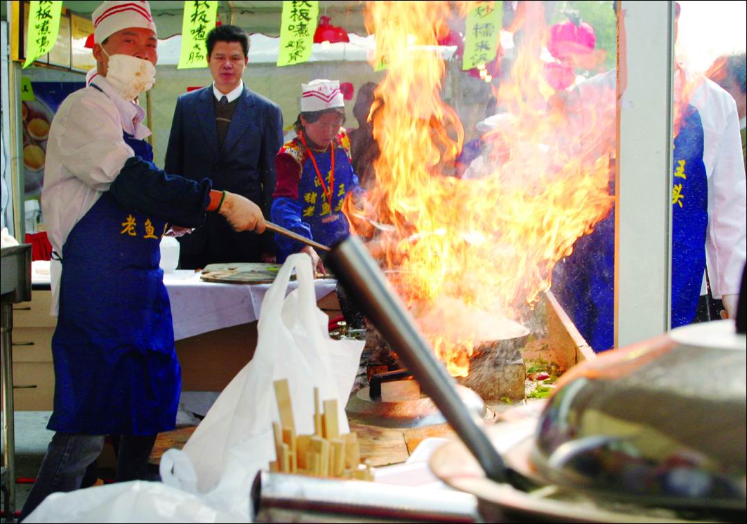 广州美食节开幕+数千游客捧场饕餮美吃美喝