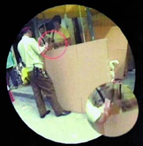 拦路虎居委会与商家争利乱收费