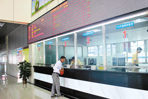 翠山湖客运站试业阶段客流量少 江门头条新闻