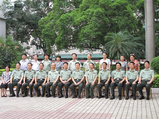 广州军区司令员徐粉林