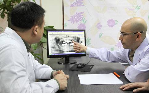 广州民航口腔Zannar Ossi博士介绍如何选择种植牙