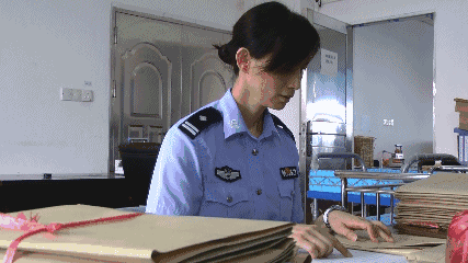 现任广东省女子监狱狱政管理办公室副主任科员,负责亲情电话管理工作.
