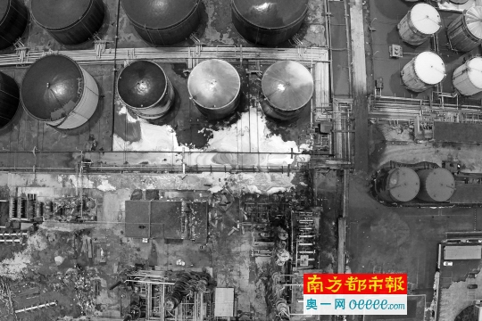 广州南沙炼油厂油罐爆炸 千米外有震感