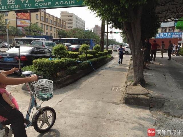 东莞男子追砸运钞车被毙 其父:儿子被钓鱼一样