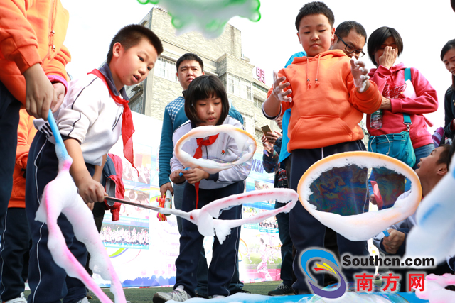 广州旧部前小学办体育科技节 展示学生发展核