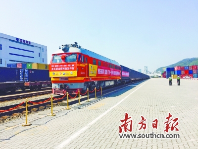 海运铁路公路相结合 深圳至中亚南亚添物流新