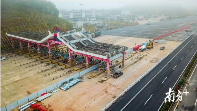 广东省政协：推动16个高速公路省界收费站改造为服务区