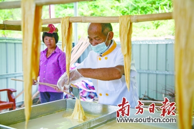 肇庆市怀集县诗洞镇诗洞村：产业扶贫 腐竹村成“富足村”