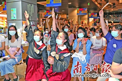 南国书香节闭幕，举办文化活动近七百场，参展人数超四百万
