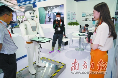 画像机器人、外骨骼机器人、自主高端芯片…… 服贸会广东军团创新产品亮眼