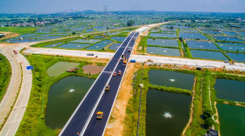 海陵岛大桥项目完成主线路基交验，今年12月建成通车