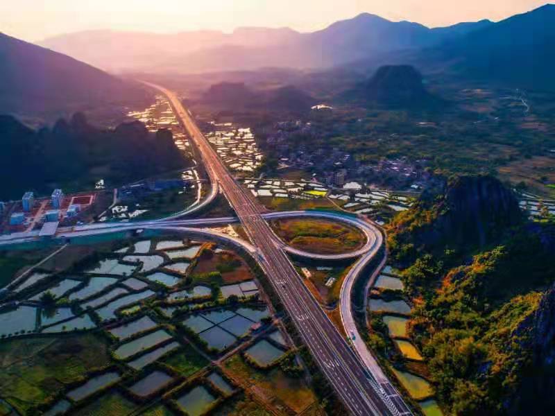 云湛高速：粵西連通大灣區的“騰飛大道”