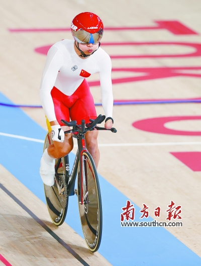 中国残疾人自行车队在残奥会摘银 “佛山骑士”赖善章逐梦奥运