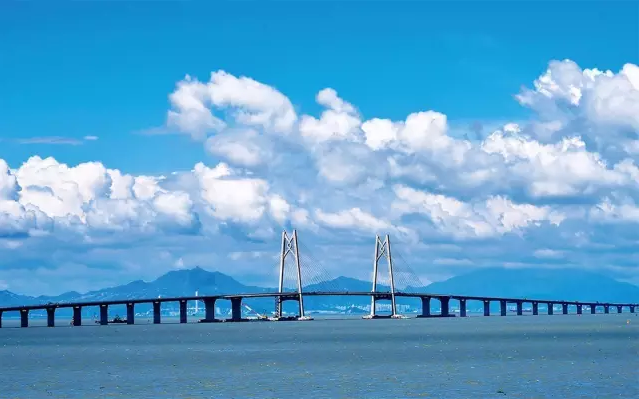 经济总量迈上新台阶 广东新征程新发展新担当