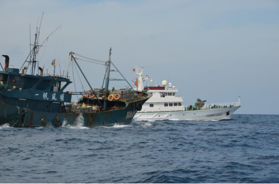 果断出击！广东省海洋综合执法总队一举查获8艘涉嫌违规作业福建籍渔船