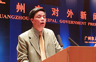 中国人均收入美元_人均5000美元(2)