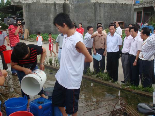 省水利厅黄柏青厅长调研农村饮水安全工作 广