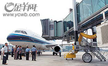 真飞机真航班 特别航班CZ005大考广州新机场