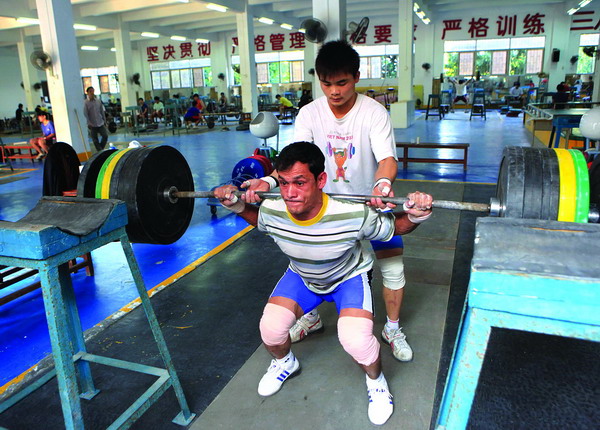 举重妖精金福珠_举重运动员收入