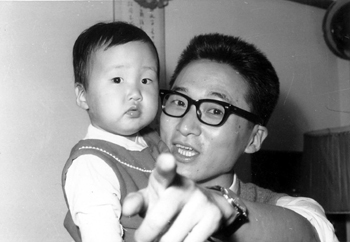 <em>李敖</em>旋风登陆 专访:<em>长女李文</em>眼中的<em>李敖</em>大陆