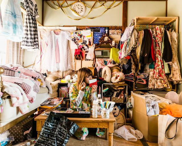 摄影师拍摄日本宅女的房间 凌乱、拥挤、堕落 - AcFun弹幕视频网 - 中国宅文化基地