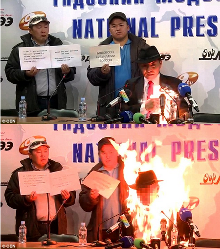  蒙古国一主席自焚 (组图)在电视镜头前点燃自己
