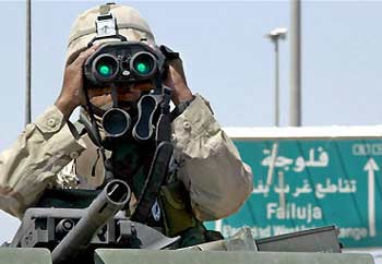 驻伊美军进入费卢杰:国际新闻 ·