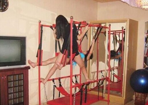 揭秘<em>夜总会坐台女</em>:把最珍贵的都卖了_焦点图