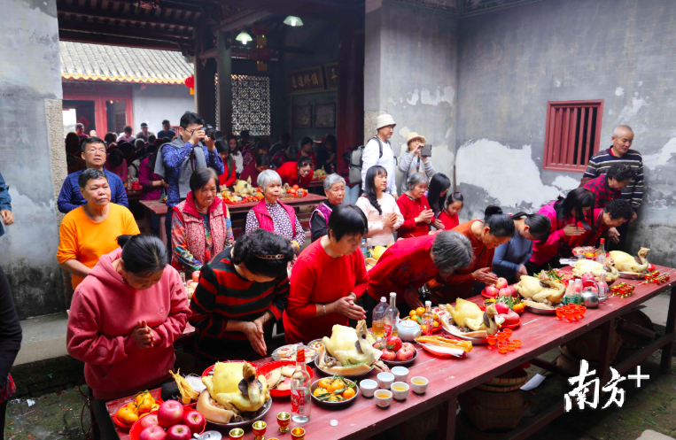 【新春走基层】深圳最大客家围屋千人祭祖,已传承200多年