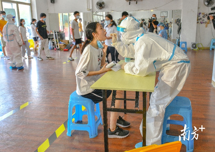 仲恺农业工程学院海珠校区开展疫情防控演练。