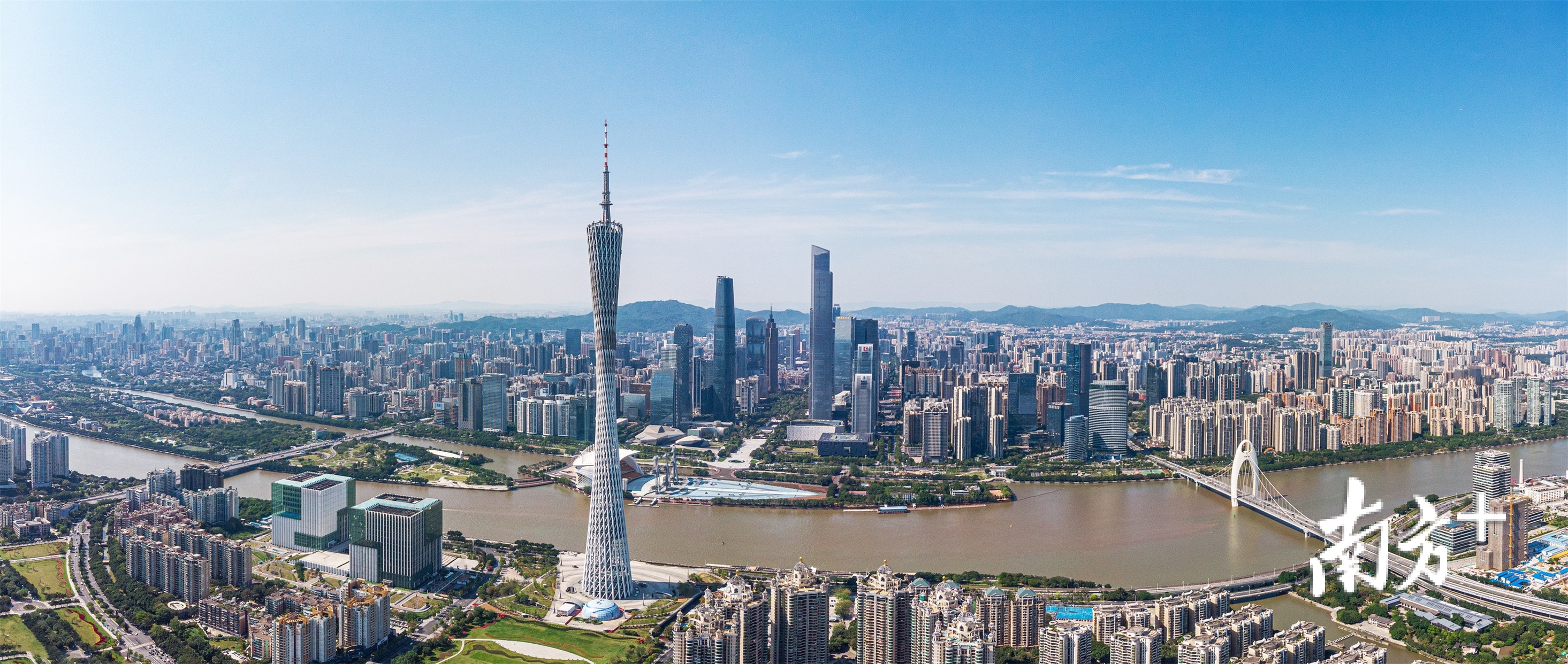 5月5日,立夏后的高温模式,晴朗通透的广州城市天际线.