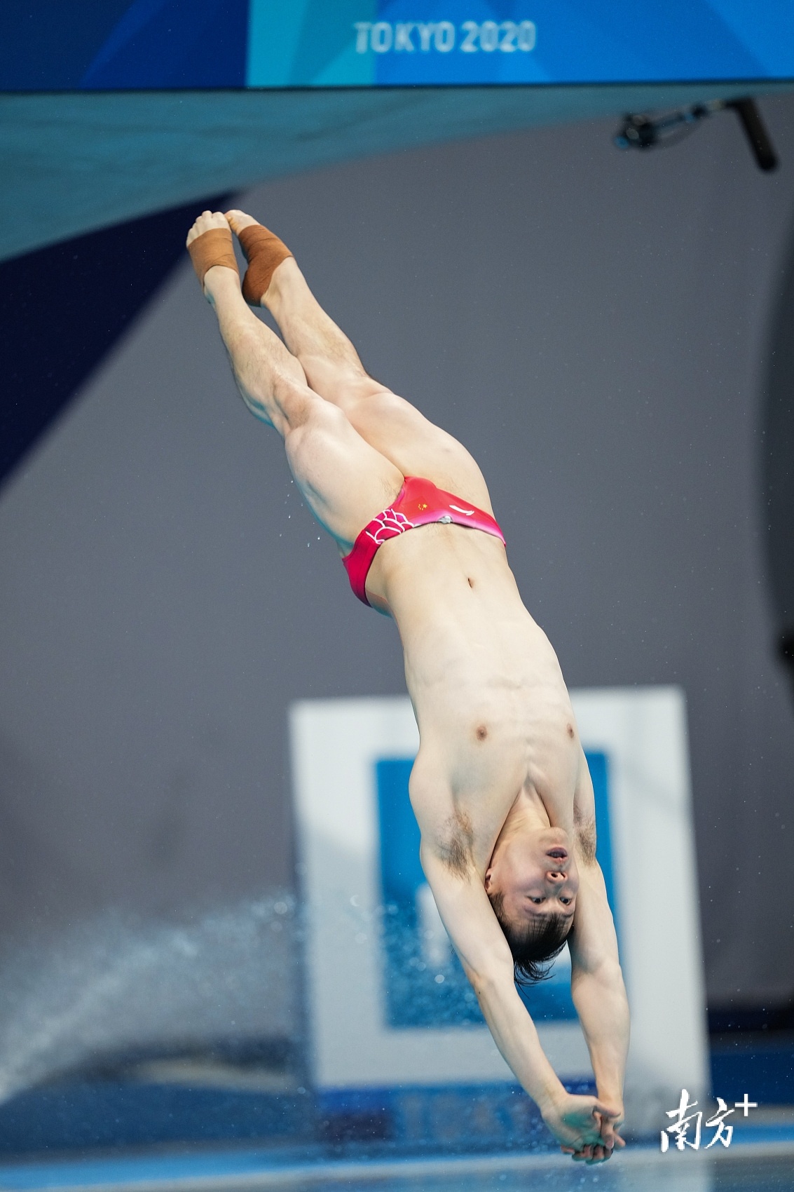 8月3日下午，谢思埸获得东京奥运会跳水男子单人3米板金牌。 新华社 