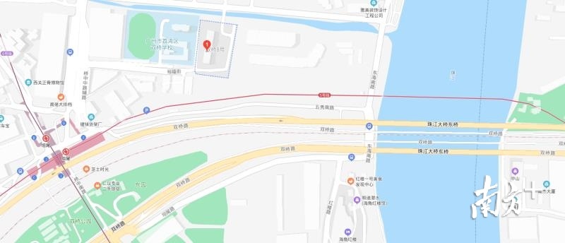 双桥8号直面地铁五号线,双桥路双车道,铁路轨道