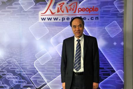 全国人大常委委员:城乡户籍有60多种不平等福