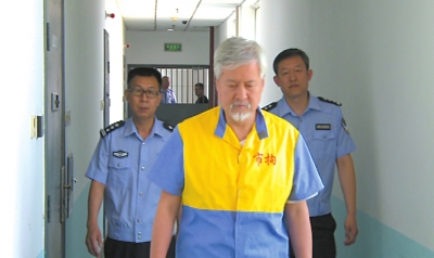 薛蛮子被<em>指</em>与10名以上卖淫<em>女</em>频繁聚众淫乱